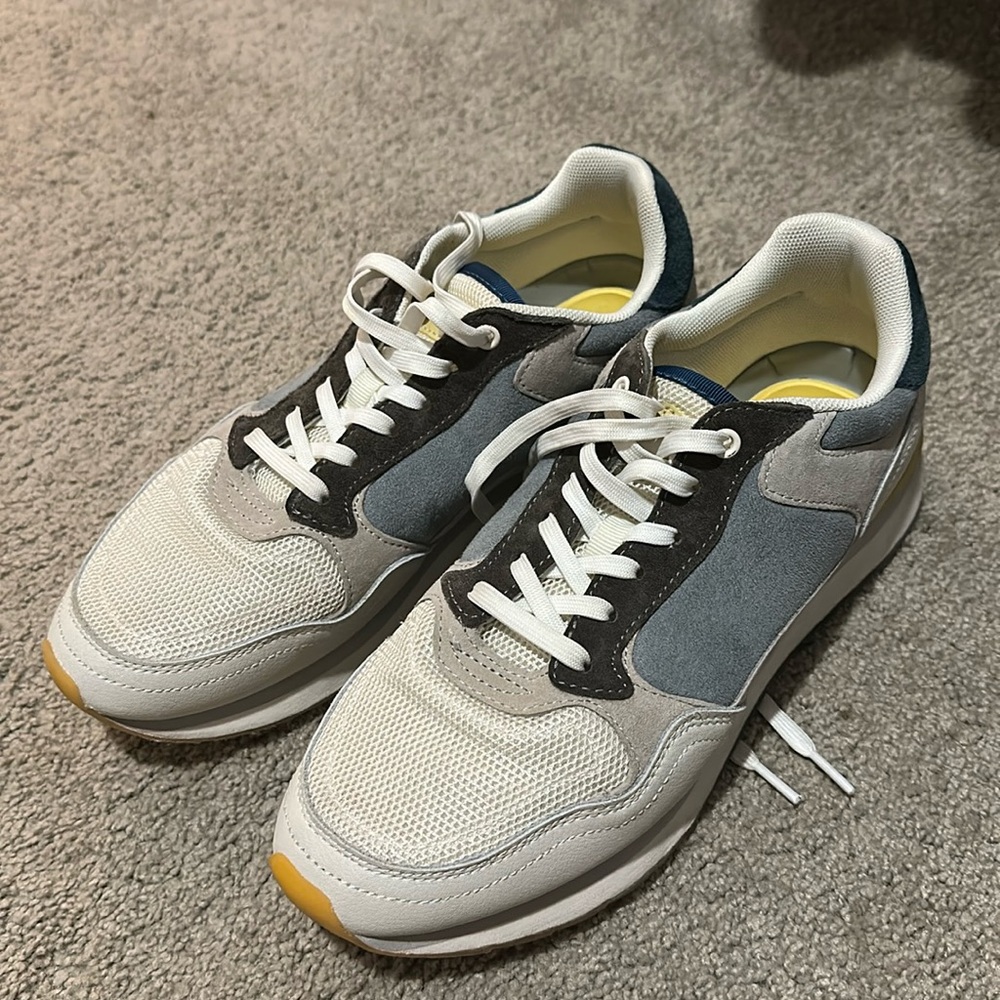 Women’s Hoff city sneakers size US 10 Seattle